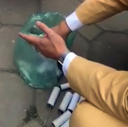 Hà Nội:Cảnh sát 141 bắt giữ 2 thiếu niên  mang pháo tự chế đi du xuân - Ảnh 1.