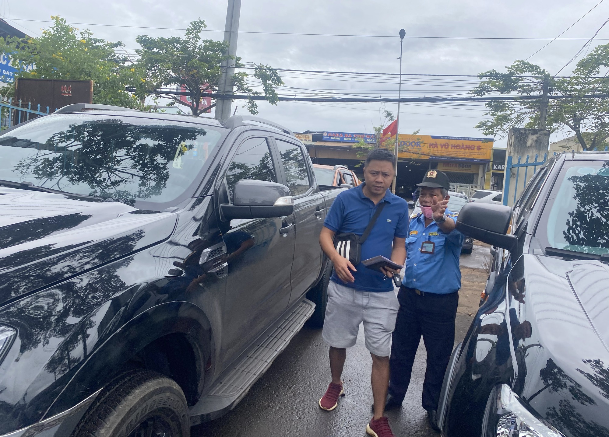 Bình Phước: Trung tâm đăng kiểm làm thêm giờ giải quyết lượng phương tiện tăng đột biến dịp Tết Nguyên đán - Ảnh 4.