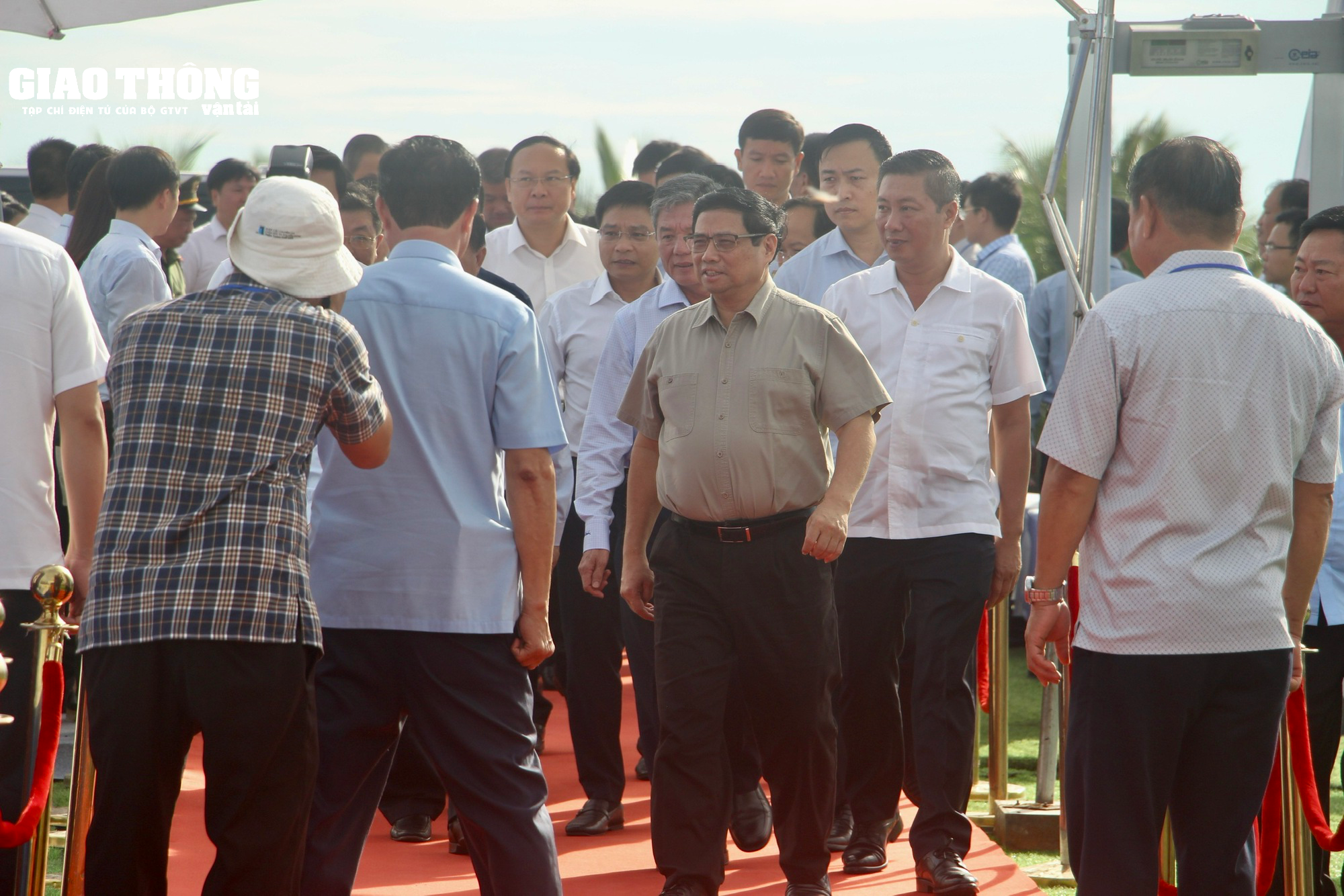 Khởi công cầu Đại Ngãi quy mô gần 8000 tỷ đồng  - Ảnh 1.