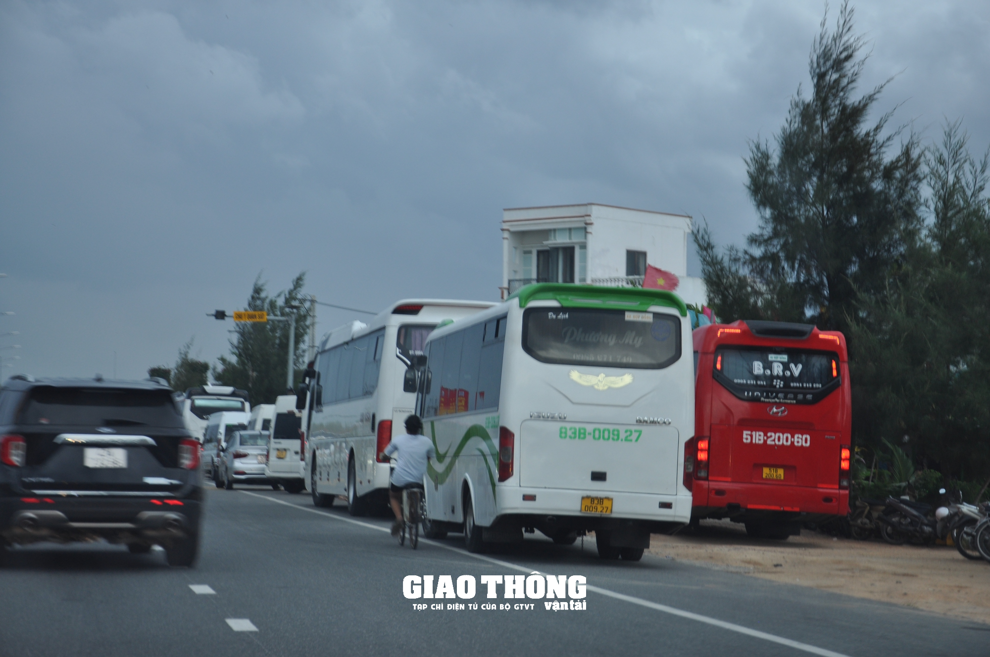 Hội An chấn chỉnh tình trạng chéo kéo du khách, lập lại trật tự đô thị - Ảnh 2. Hội An chấn chỉnh tình trạng chéo kéo du khách, lập lại trật tự đô thị - Ảnh 2.