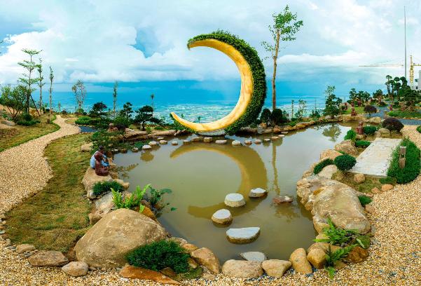 photo-1696245886635 photo-1696245886635