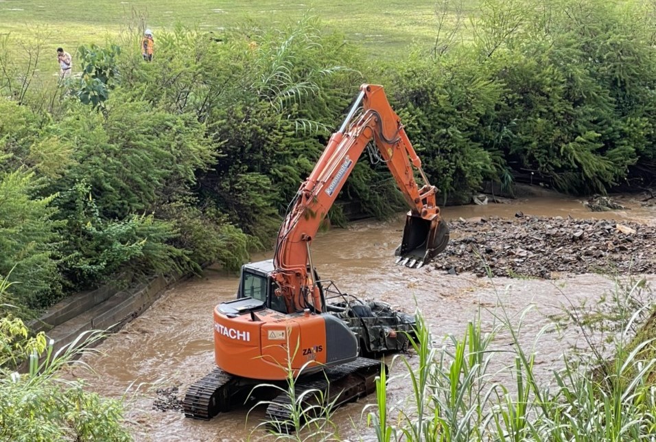 Tìm thấy thi thể 4 du khách Hàn Quốc bị lũ cuốn trôi, Thủ tướng yêu cầu khẩn trương khắc phục sự cố - Ảnh 1.