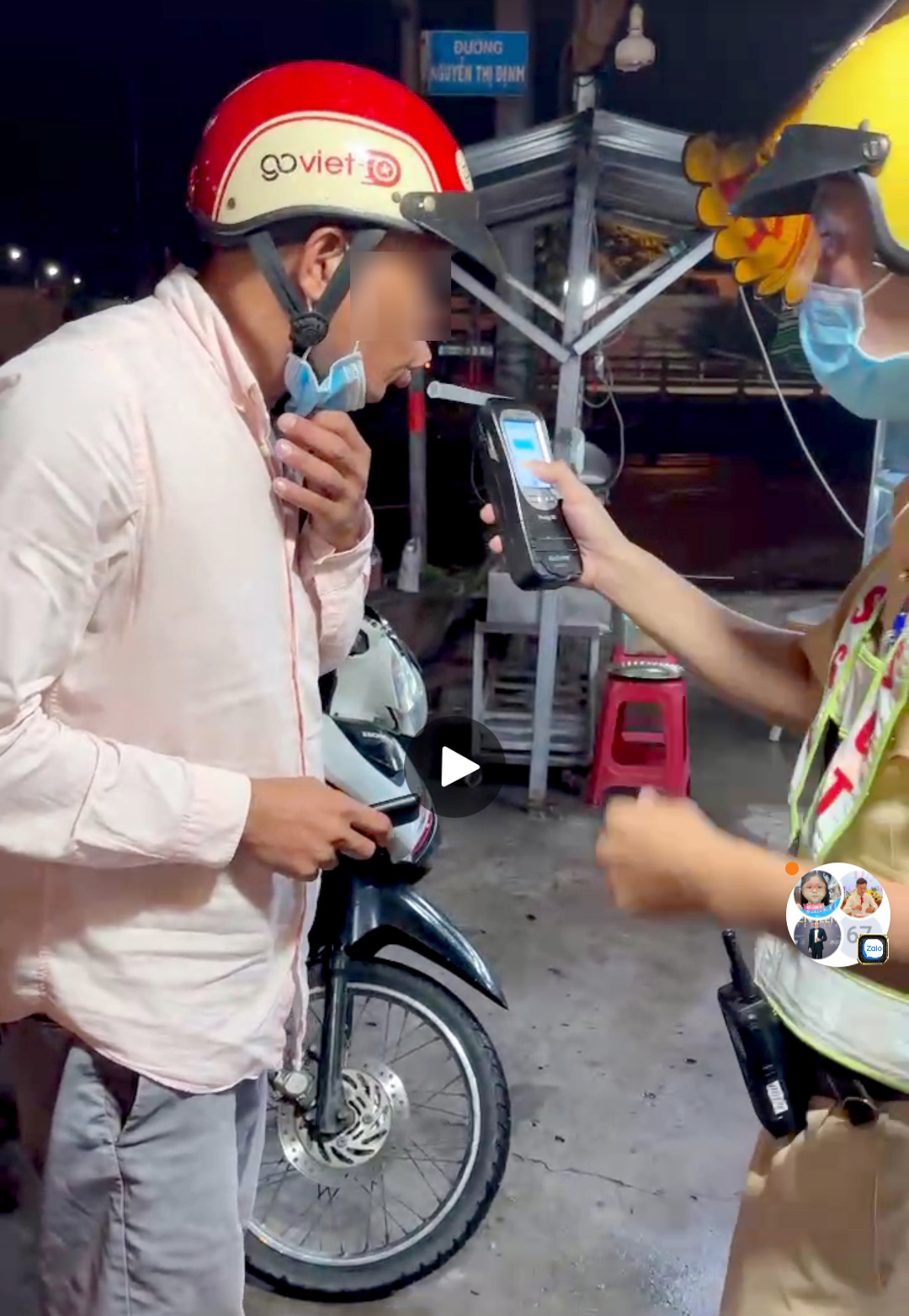 Hé lộ danh tính người đàn ông vi phạm nồng độ cồn ném đá CSGT gây thương tích CSGT - Ảnh 2.