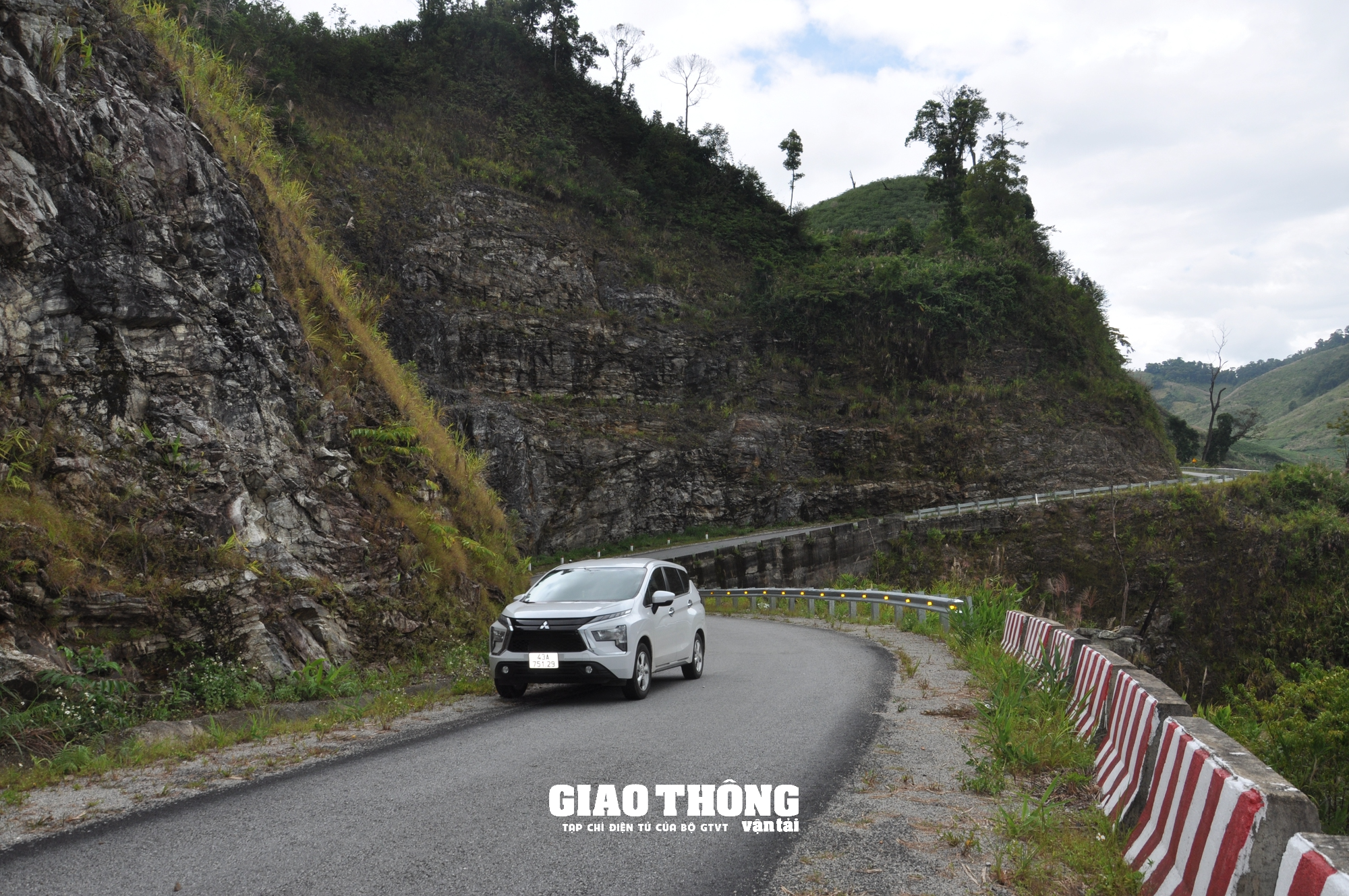 Tăng cường đảm bảo ATGT tuyến Trường Sơn Đông  - Ảnh 8.