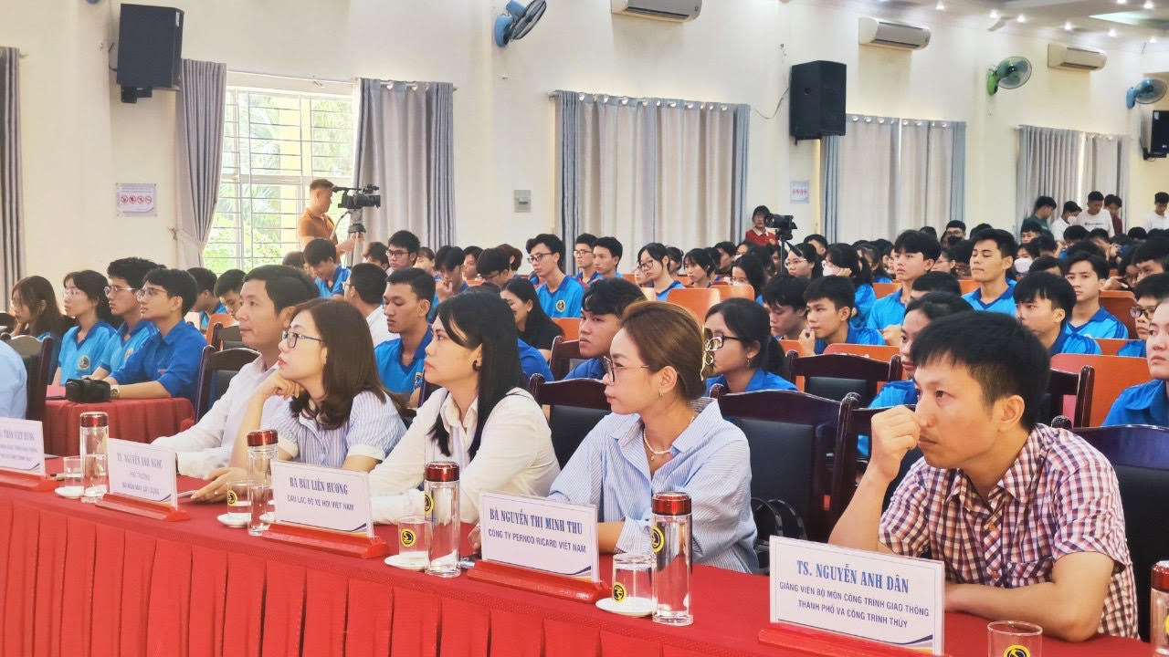 Tiếp tục đào tạo thí điểm về tác hại của việc sử dụng rượu bia trong điều khiển phương tiện giao thông - Ảnh 2.