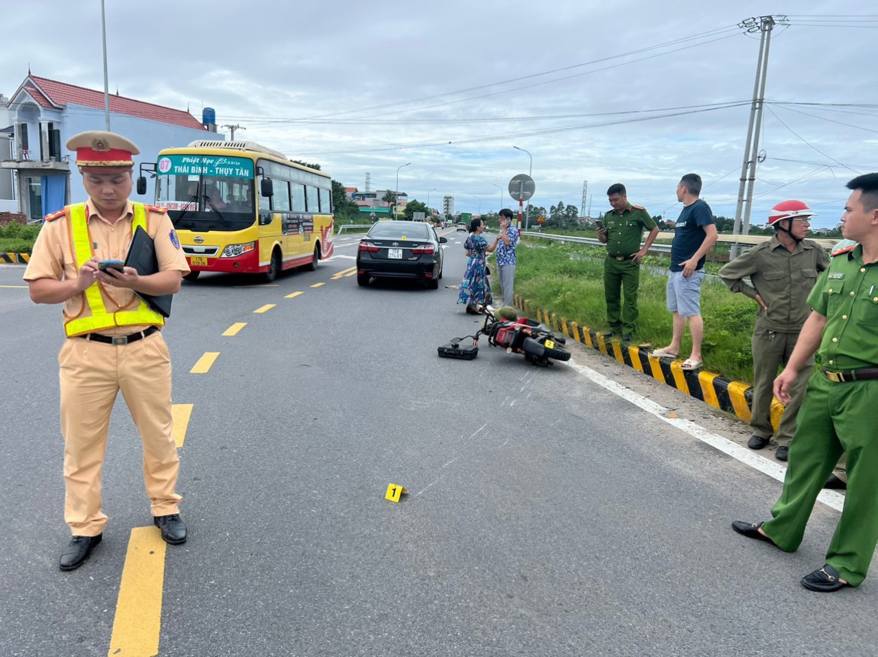 Tiếp bài thiết kế nút giao trên QL37 qua Thái Bình 