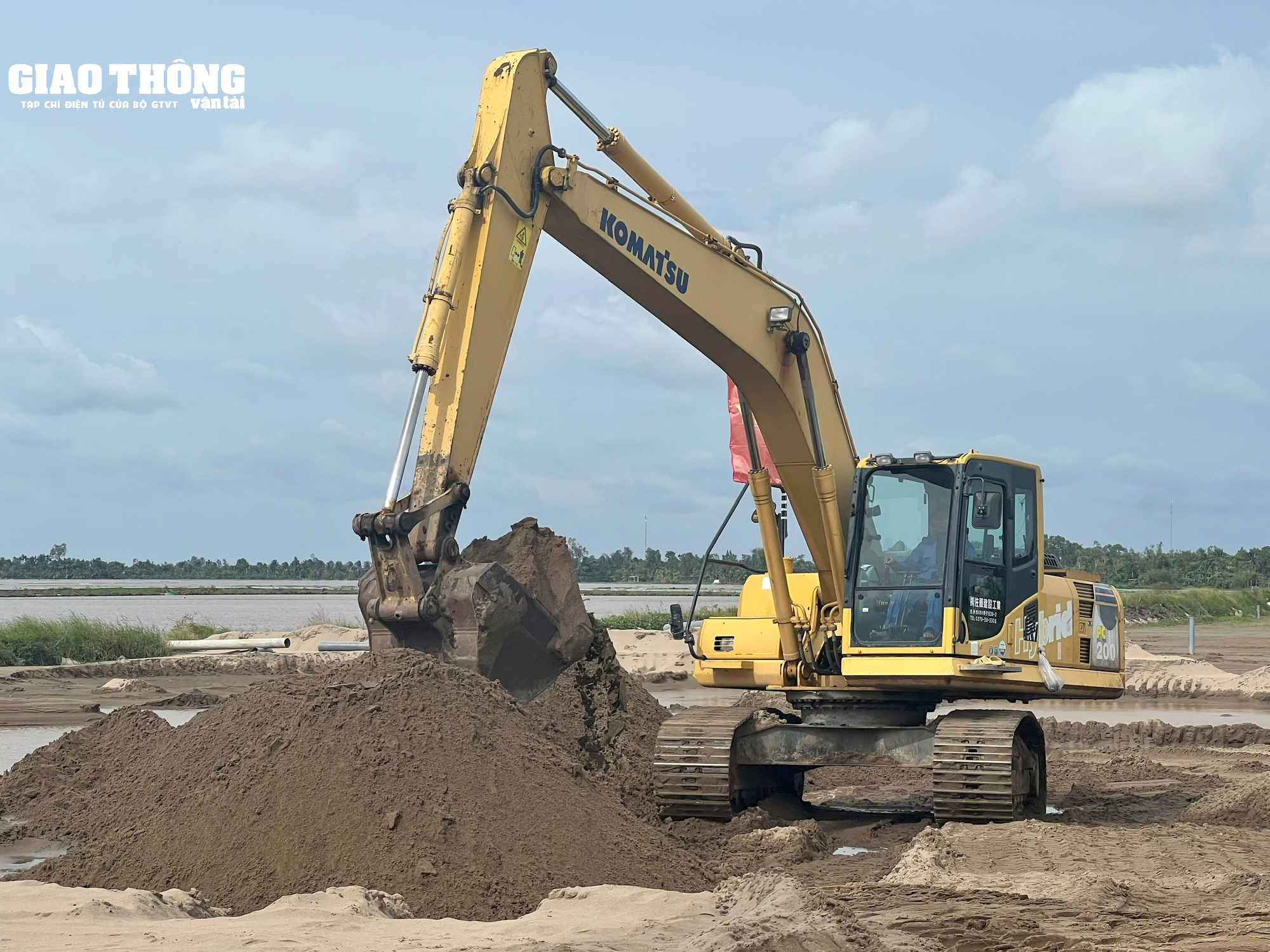 Bộ trưởng Nguyễn Văn Thắng: Kiểm tra công trường cao tốc Cần Thơ - Hậu Giang
- Ảnh 4. Bộ trưởng Nguyễn Văn Thắng: Kiểm tra công trường cao tốc Cần Thơ - Hậu Giang
- Ảnh 4.