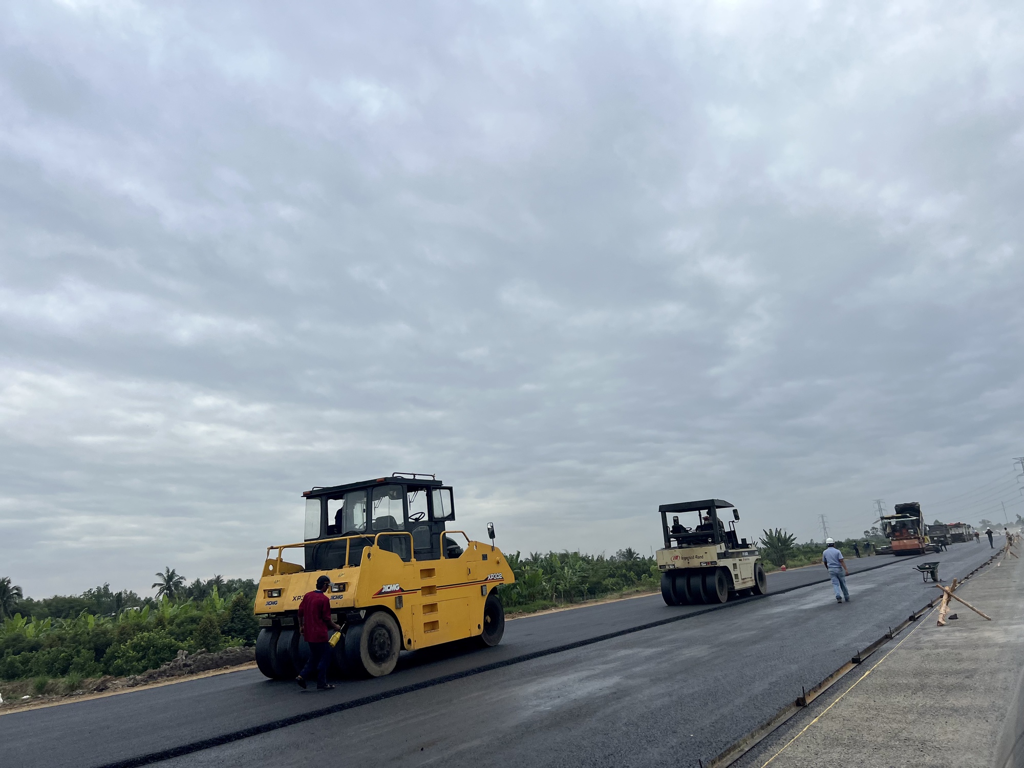 Cao tốc Mỹ Thuận - Cần Thơ tăng tốc về đích- Ảnh 10. Cao tốc Mỹ Thuận - Cần Thơ tăng tốc về đích- Ảnh 10.