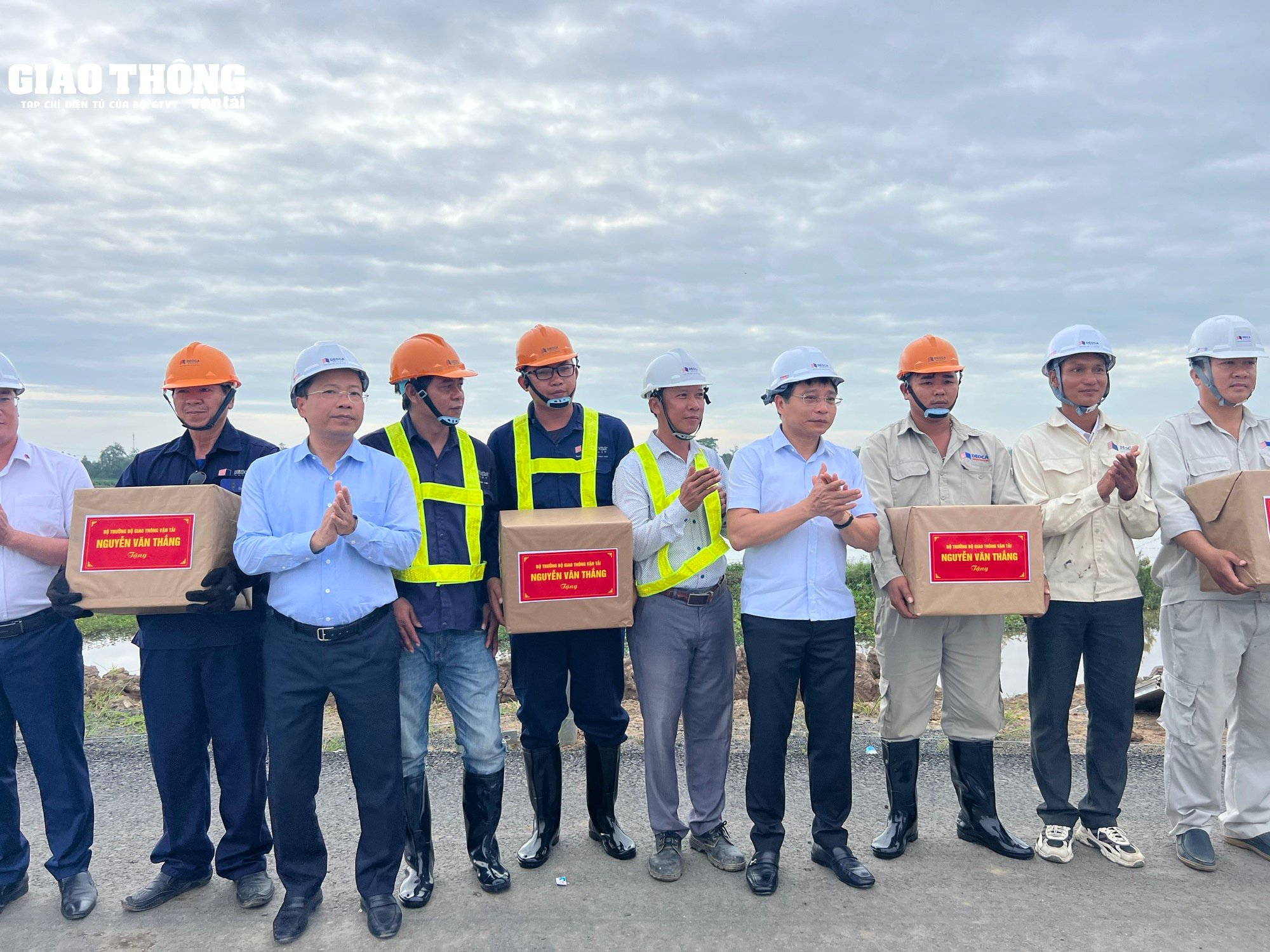 Cao tốc Mỹ Thuận - Cần Thơ tăng tốc về đích- Ảnh 9. Cao tốc Mỹ Thuận - Cần Thơ tăng tốc về đích- Ảnh 9.