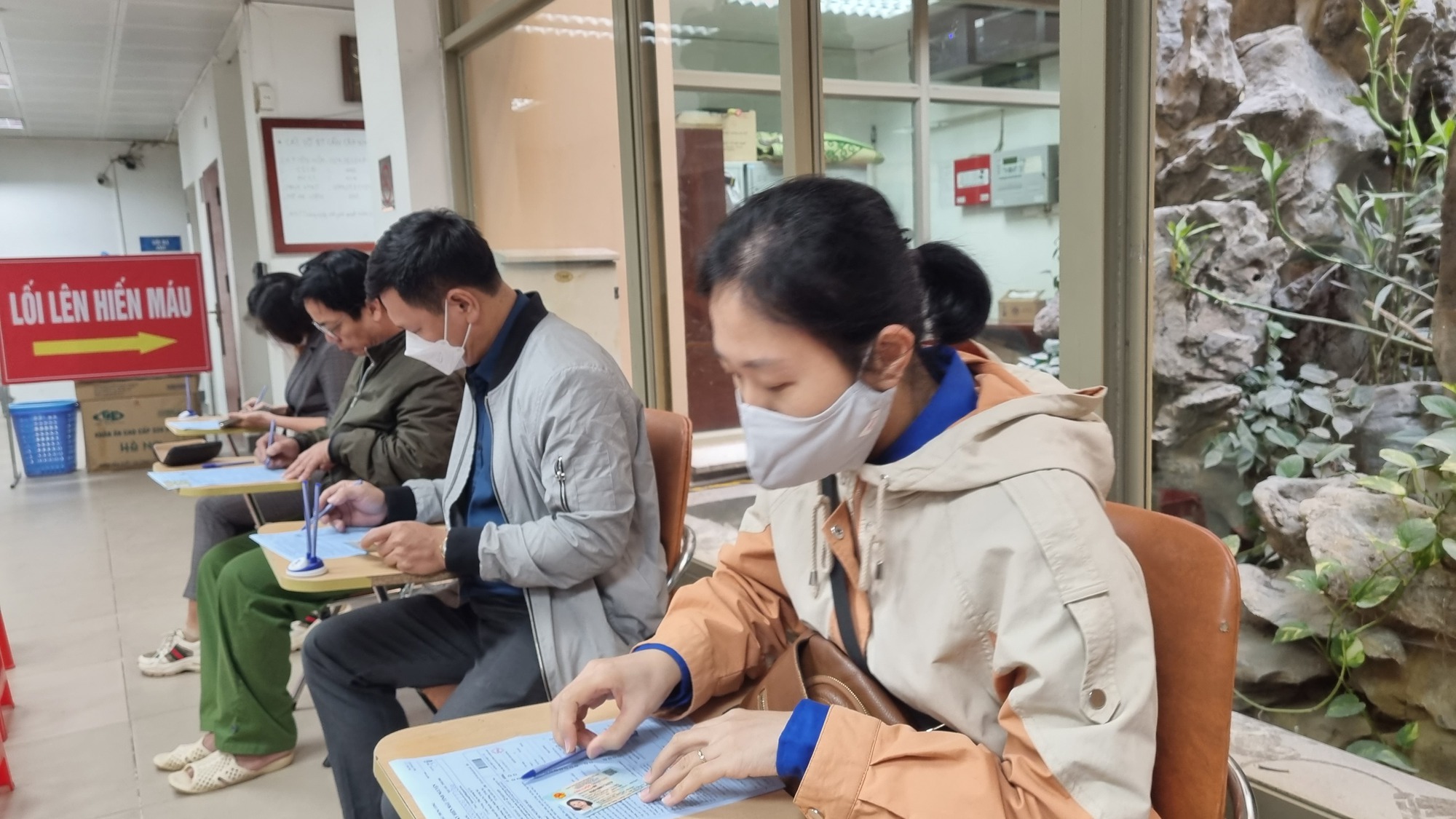 Đoàn viên, thanh niên Khu QLĐB I tích cực tham gia hiến máu- Ảnh 5.