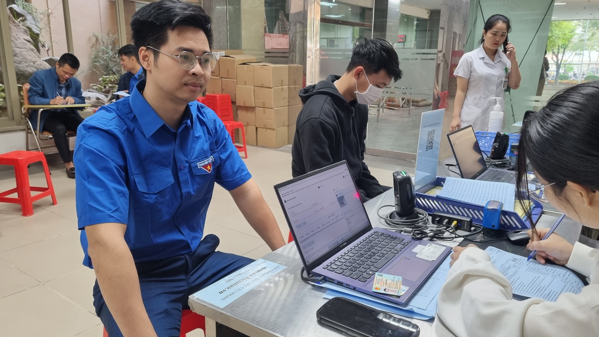 Đoàn viên, thanh niên Khu QLĐB I tích cực tham gia hiến máu- Ảnh 2.