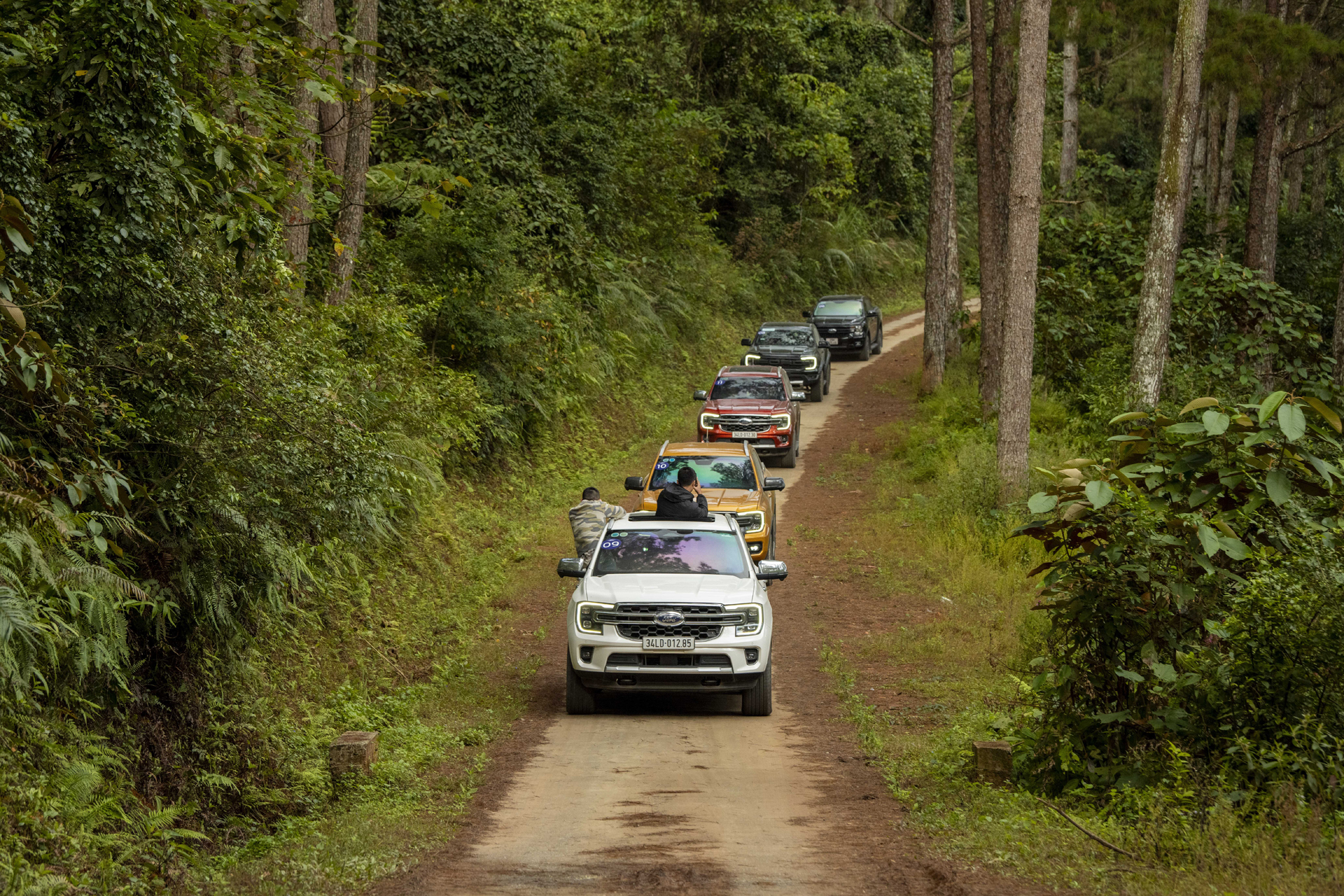 Giải mã hiện tượng Ford Everest và Ranger giá cao vẫn 