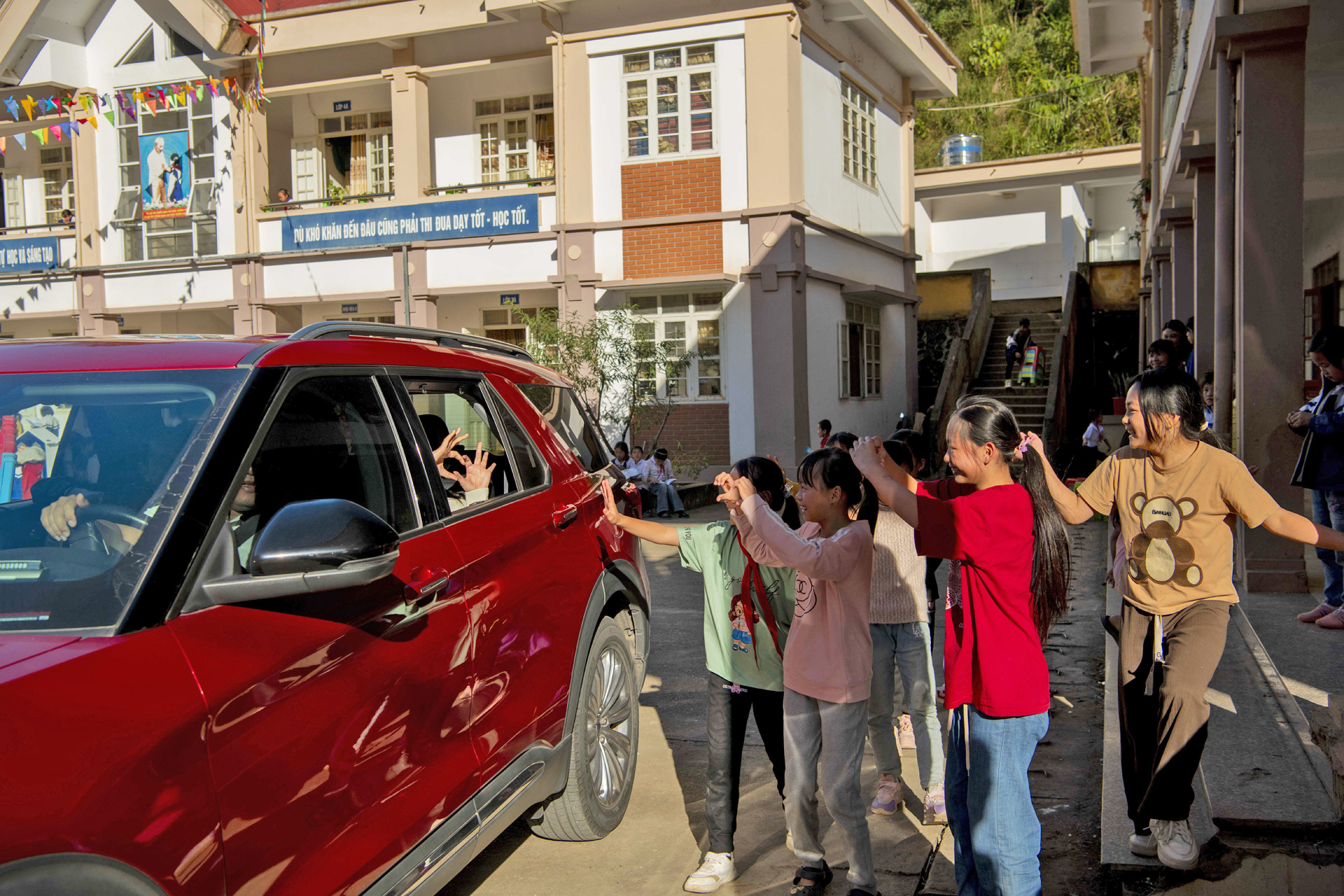 Giải mã hiện tượng Ford Everest và Ranger giá cao vẫn 