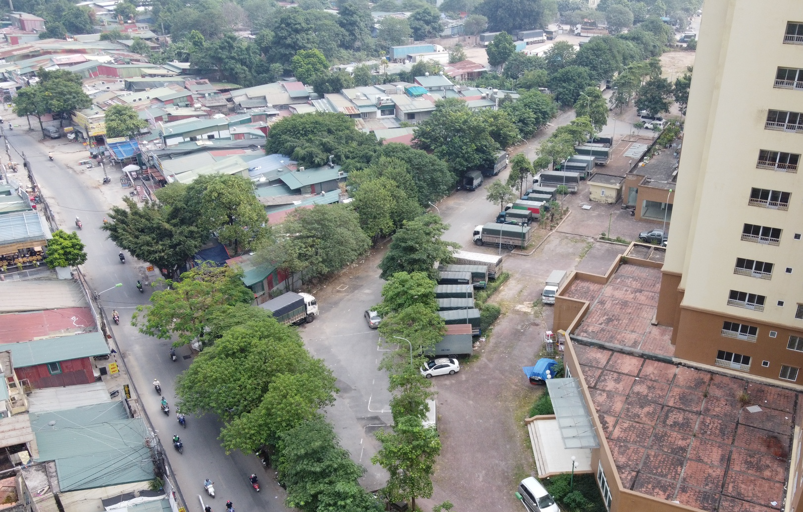 Hà Nội: Phường Vĩnh Hưng bất lực trước bãi xe không phép- Ảnh 10.