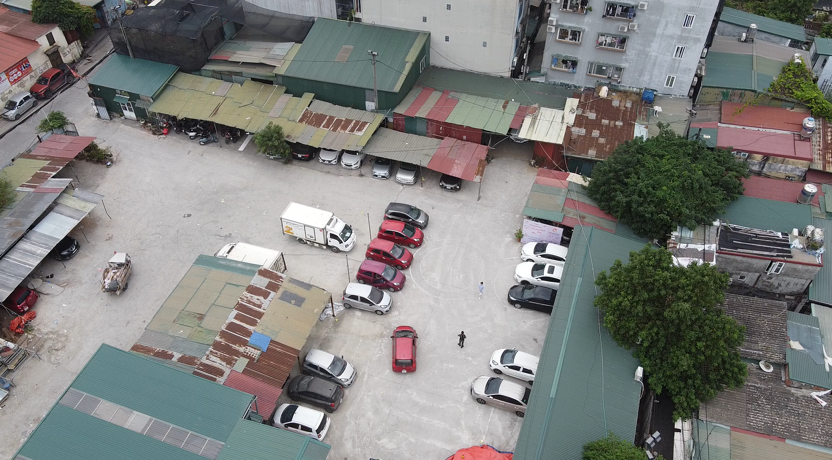 Hà Nội: Phường Vĩnh Hưng bất lực trước bãi xe không phép- Ảnh 9.