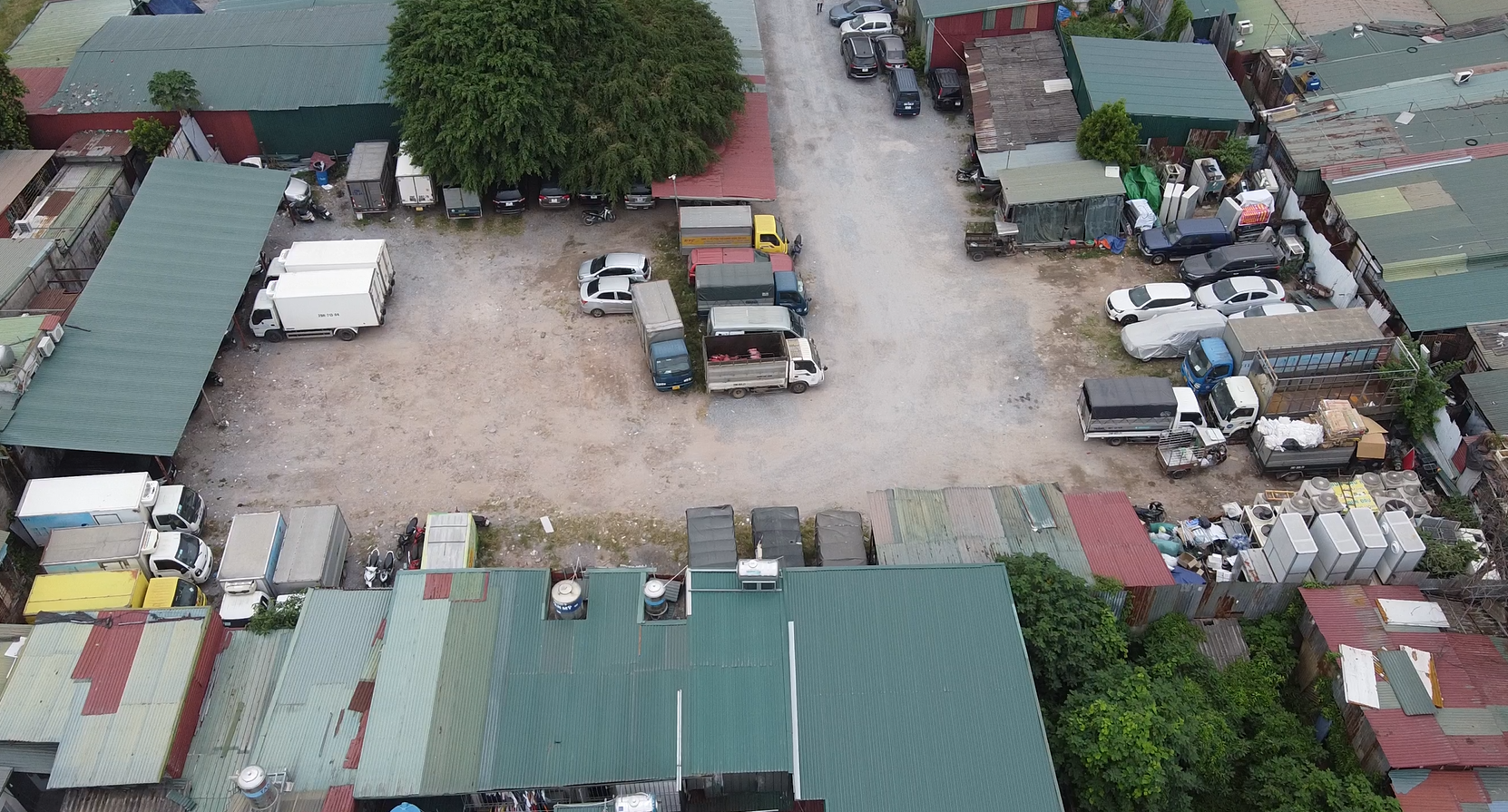 Hà Nội: Phường Vĩnh Hưng bất lực trước bãi xe không phép- Ảnh 1.