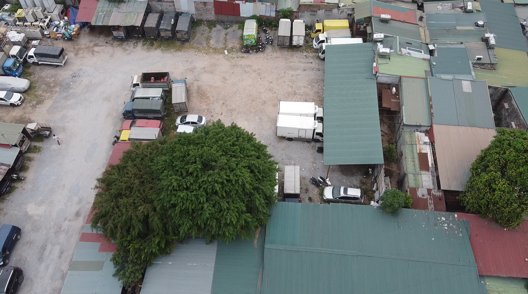 Hà Nội: Phường Vĩnh Hưng bất lực trước bãi xe không phép- Ảnh 2.