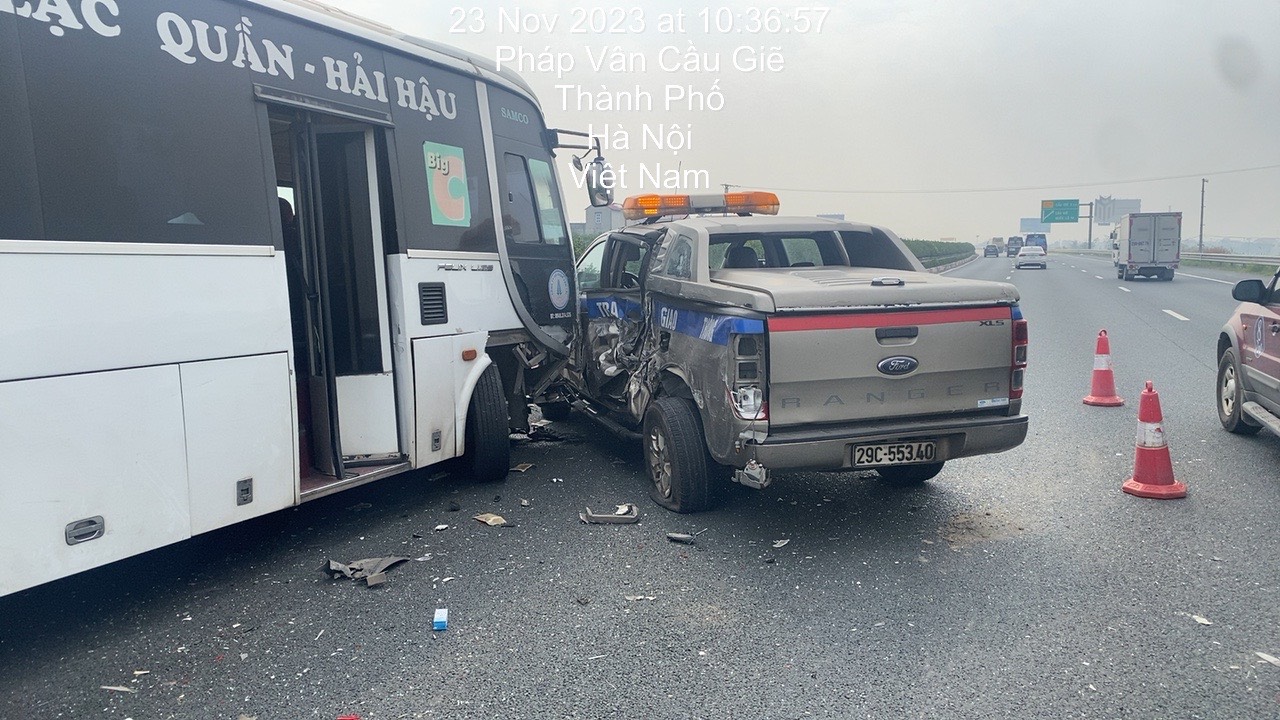 Thông tin chính thức vụ TNGT liên hoàn trên cao tốc Pháp Vân - Cầu Giẽ - Ảnh 3. Thông tin chính thức vụ TNGT liên hoàn trên cao tốc Pháp Vân - Cầu Giẽ - Ảnh 3.