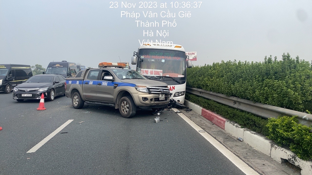 Thông tin chính thức vụ TNGT liên hoàn trên cao tốc Pháp Vân - Cầu Giẽ - Ảnh 1. Thông tin chính thức vụ TNGT liên hoàn trên cao tốc Pháp Vân - Cầu Giẽ - Ảnh 1.