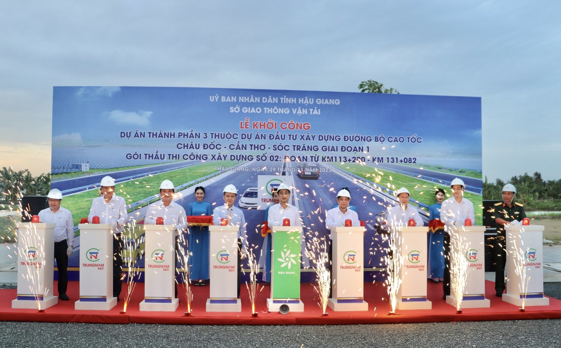 Thêm 1 gói thầu trong dự án cao tốc Châu Đốc - Cần Thơ - Sóc Trăng khởi công- Ảnh 1.