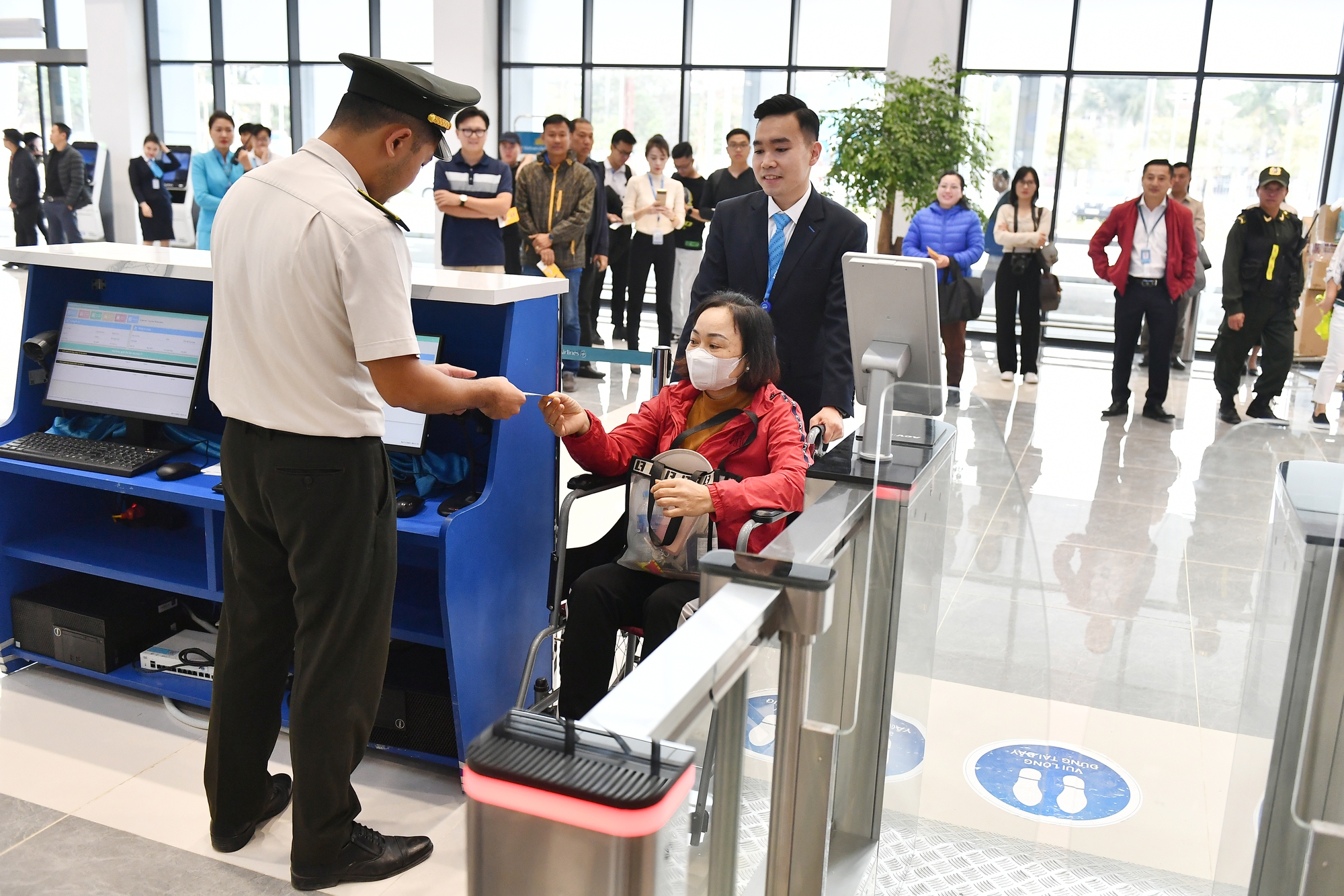 Những hình ảnh mới nhất về chuyến bay giả định từ Điện Biên đi Hà Nội- Ảnh 4.