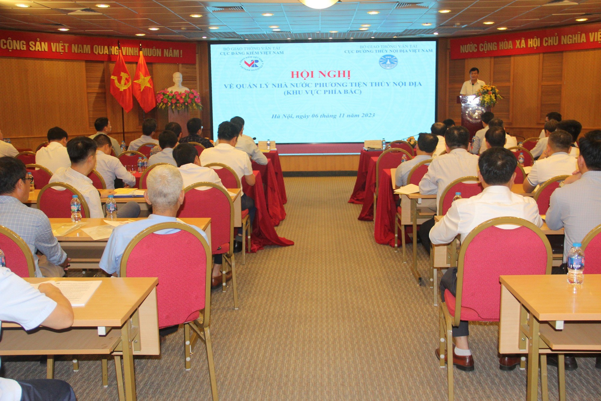 Bộ GTVT làm việc với từng địa phương để gỡ vướng đăng kiểm, cơ sở đóng phương tiện thủy - Ảnh 2. Bộ GTVT làm việc với từng địa phương để gỡ vướng đăng kiểm, cơ sở đóng phương tiện thủy - Ảnh 2.