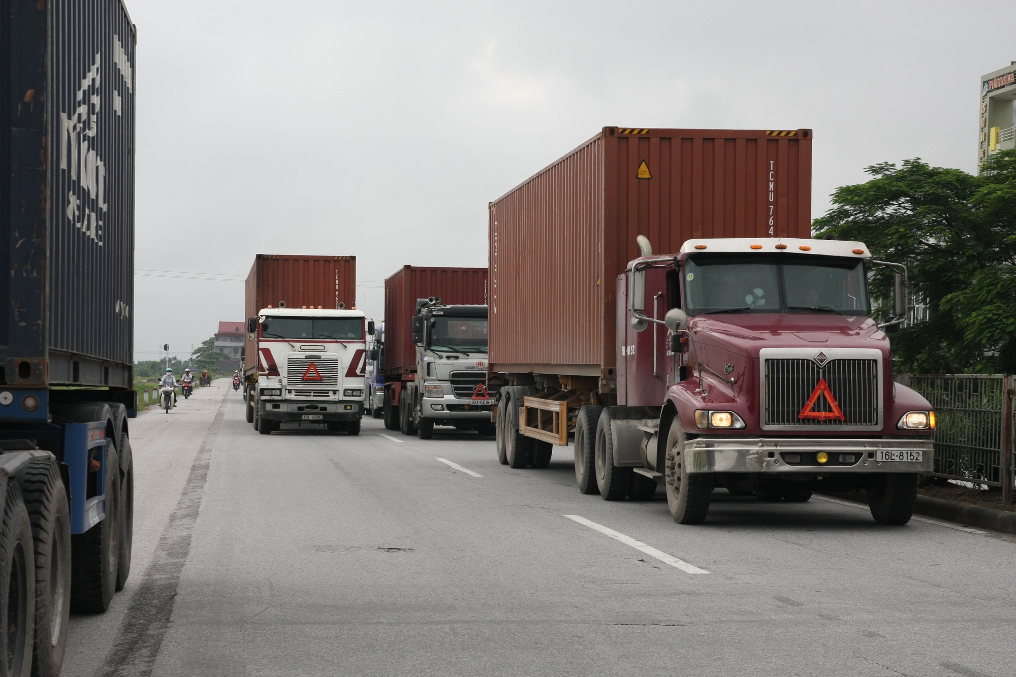 Bài 2: Luật GTĐB 2008 và những bất cập phát sinh - Ảnh 3.