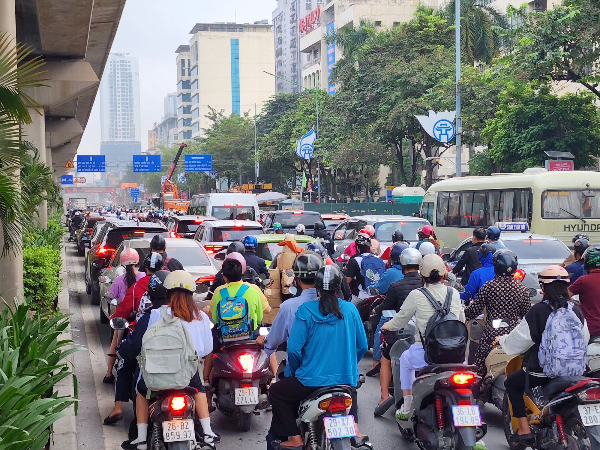 Bài 2: Luật Giao thông đường bộ 2008 và những bất cập phát sinh - Ảnh 1.