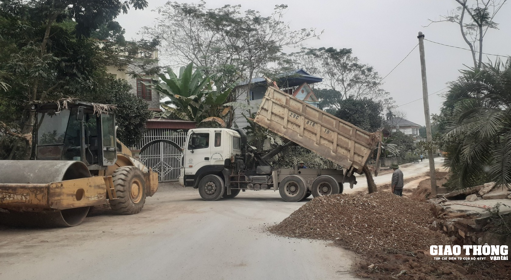 Thái Nguyên: Dấu hiệu buông lỏng quản lý, giám sát thi công dự án nâng cấp đường vào ATK Định Hóa- Ảnh 2.