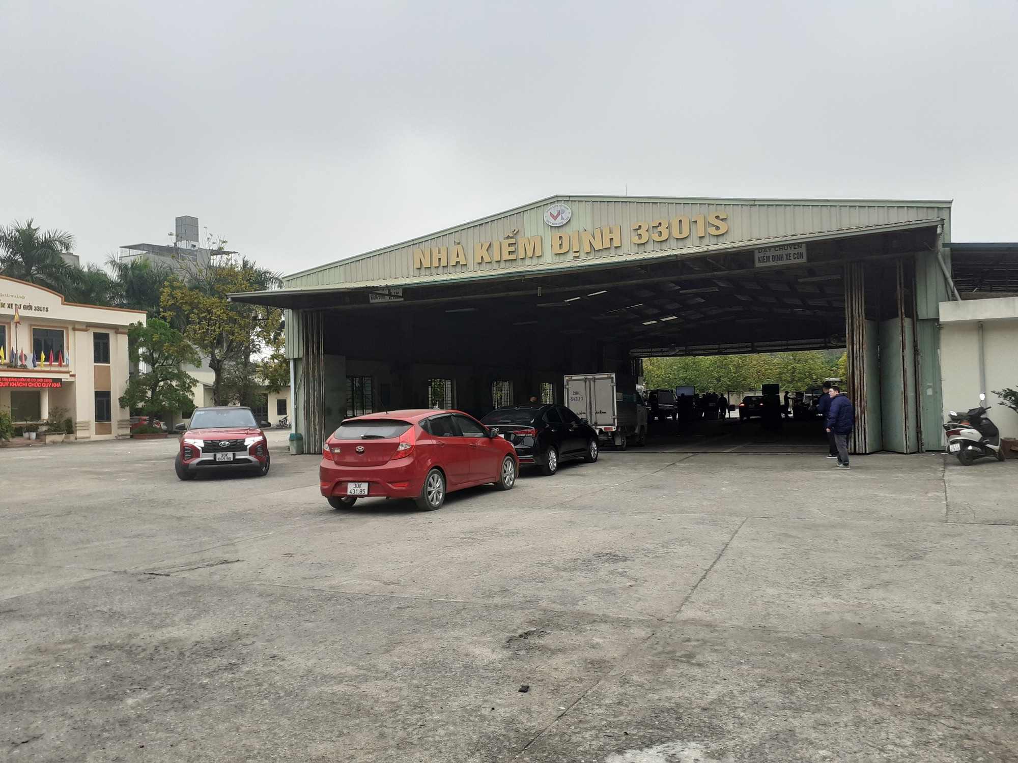 Đăng kiểm vượt qua “giông bão”- Ảnh 2.