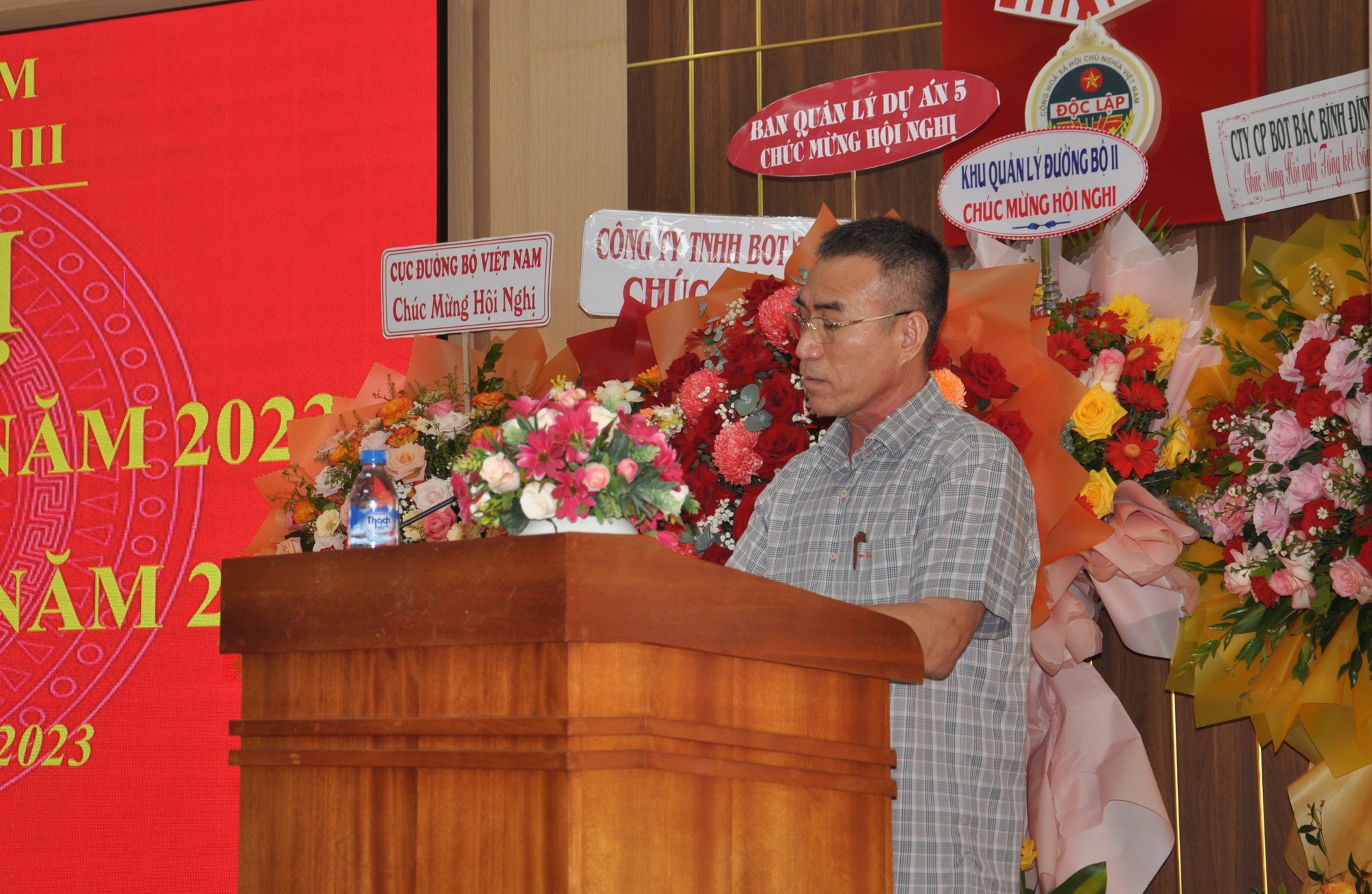 Vượt khó, nỗ lực bảo đảm an toàn, thông suốt các quốc lộ qua miền Trung-Tây Nguyên- Ảnh 11.