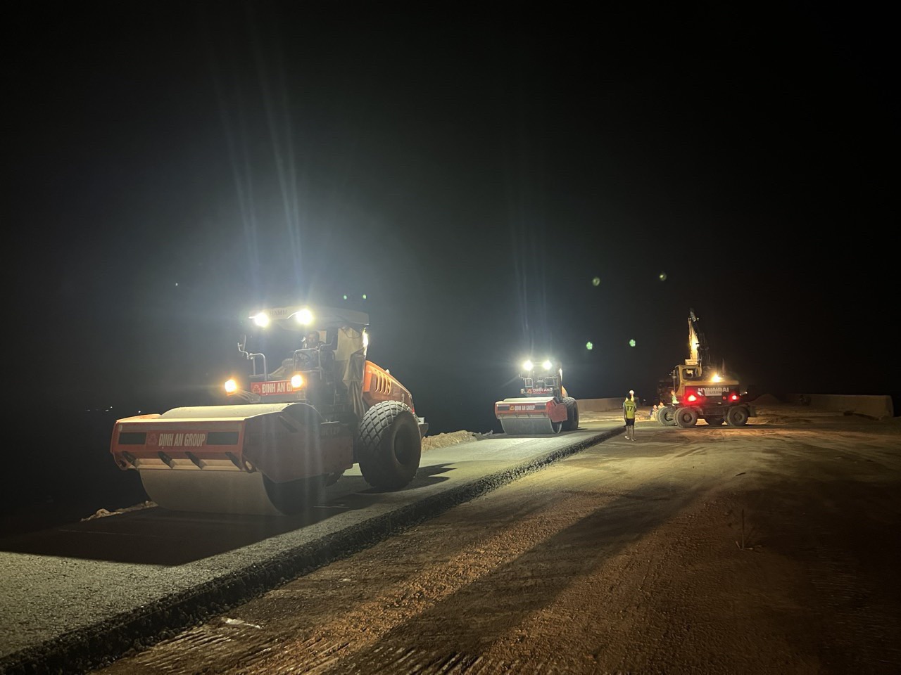 Tập đoàn Định An hoàn thành 2 dự án giao thông trọng điểm ở miền Tây- Ảnh 14.