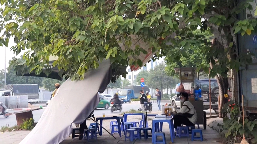 Hà Nội: Gia tăng vi phạm trật tự đô thị tại phường Phương Canh- Ảnh 8. Hà Nội: Gia tăng vi phạm trật tự đô thị tại phường Phương Canh- Ảnh 8.