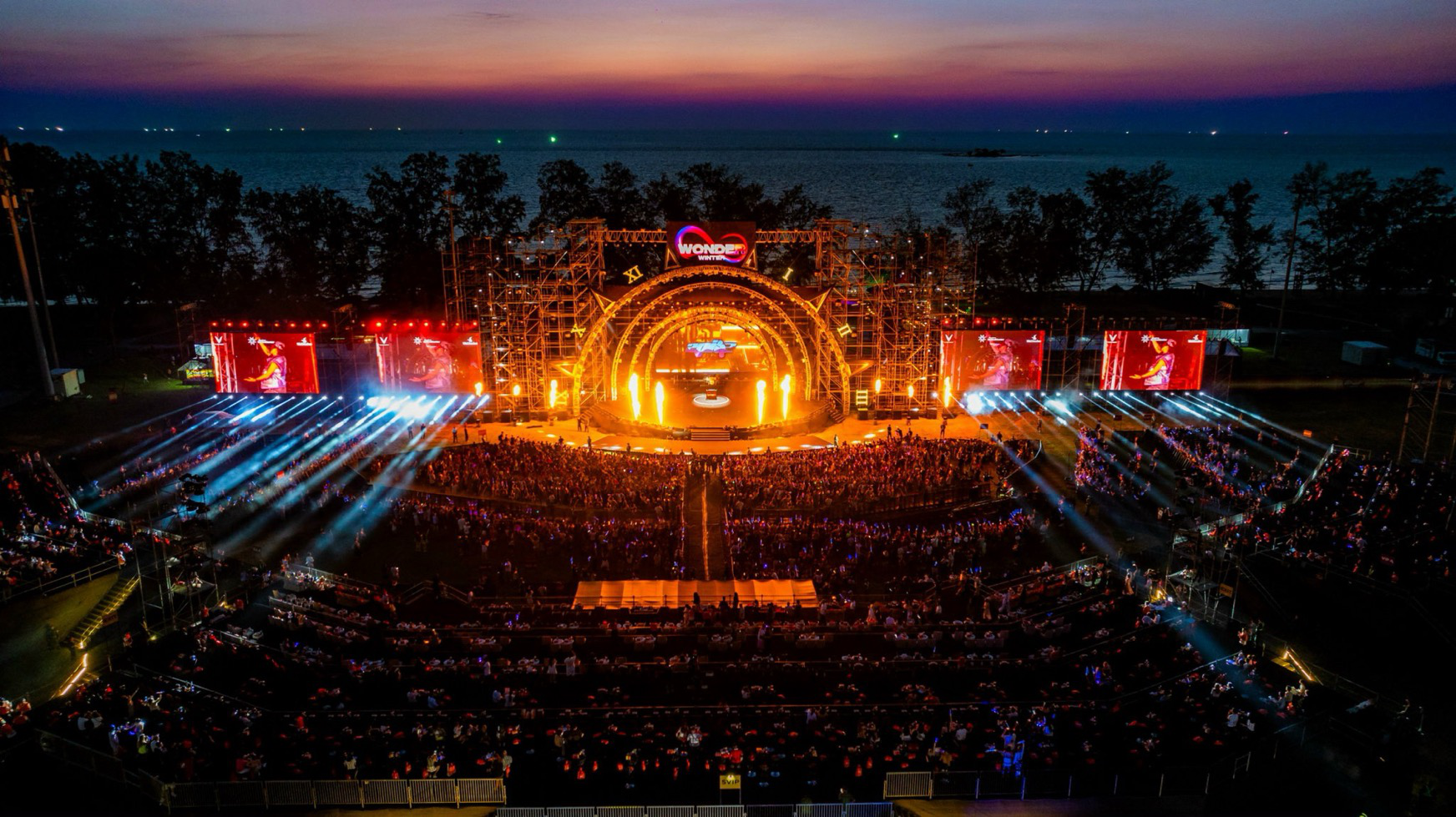 Maroon 5 liên tục 