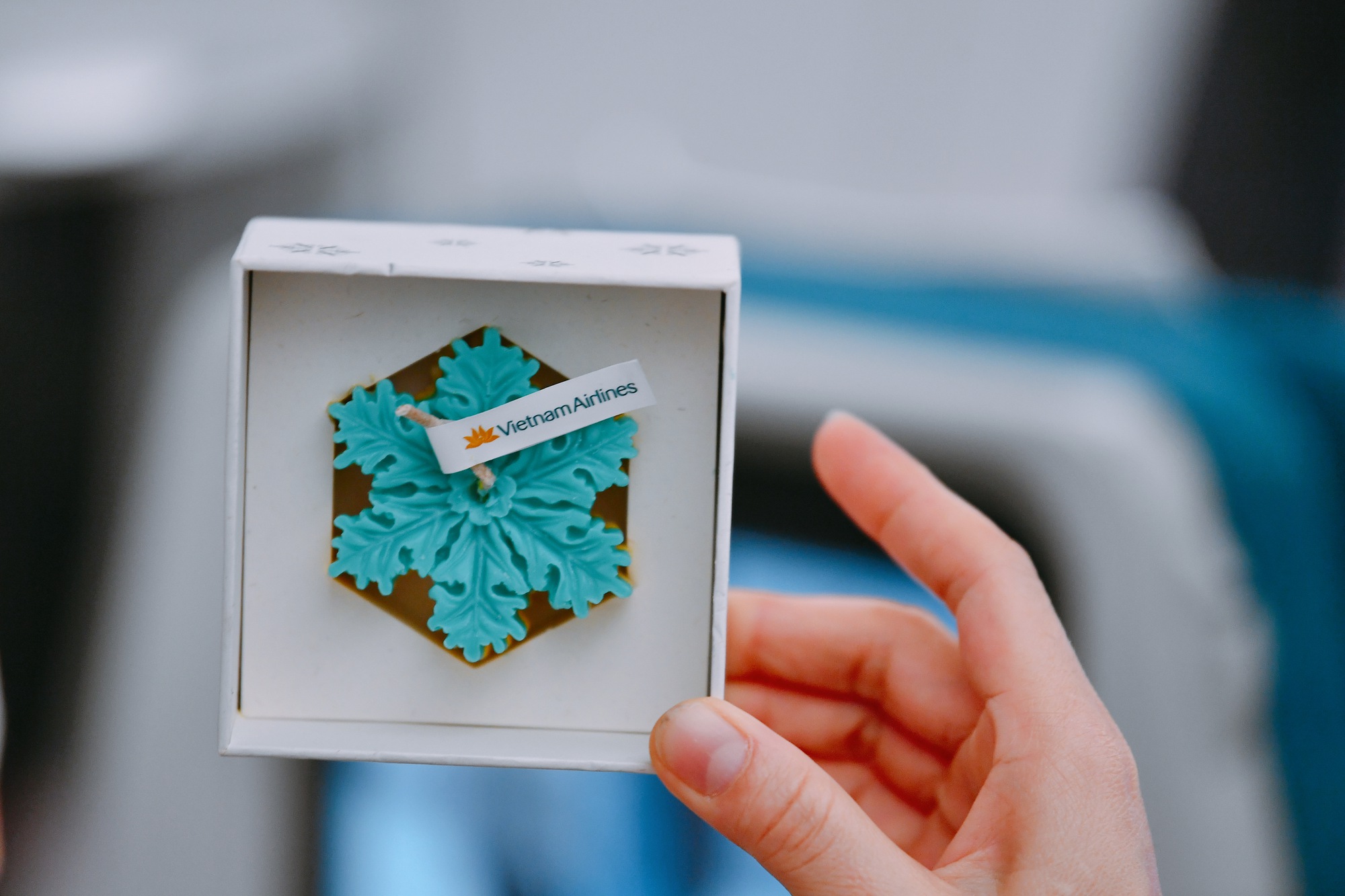 Cận cảnh Ông già Noel tặng quà khách nhí ngay trên bầu trời- Ảnh 12.