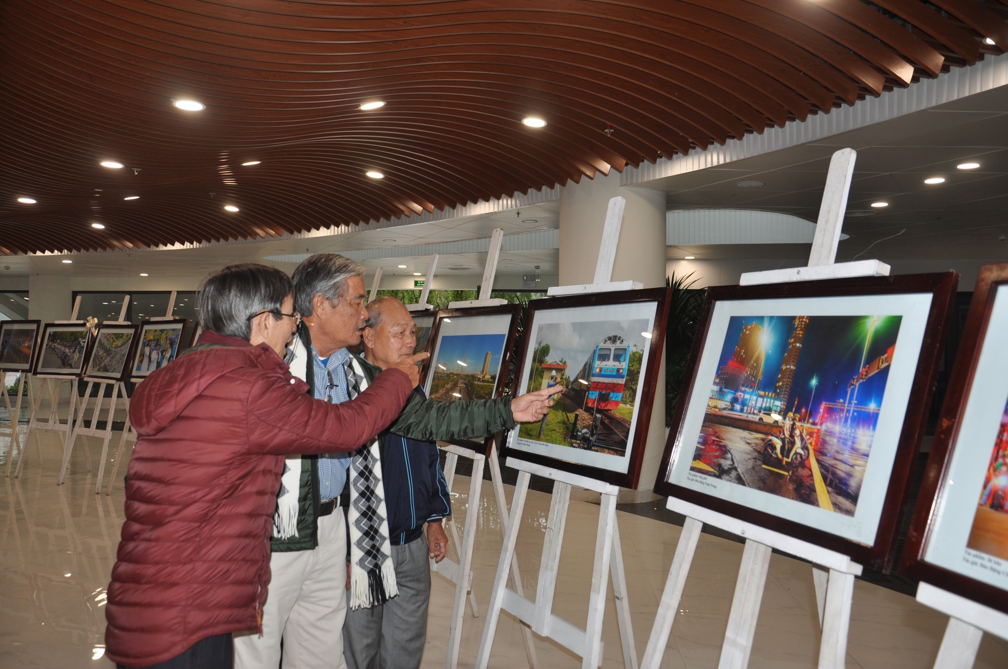 Triển lãm ảnh “Văn hóa giao thông Đà Nẵng” năm 2023- Ảnh 1.