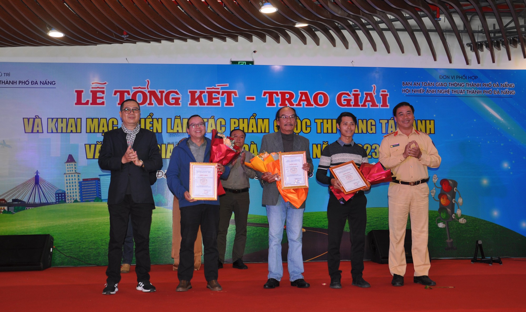 Triển lãm ảnh “Văn hóa giao thông Đà Nẵng” năm 2023- Ảnh 5.