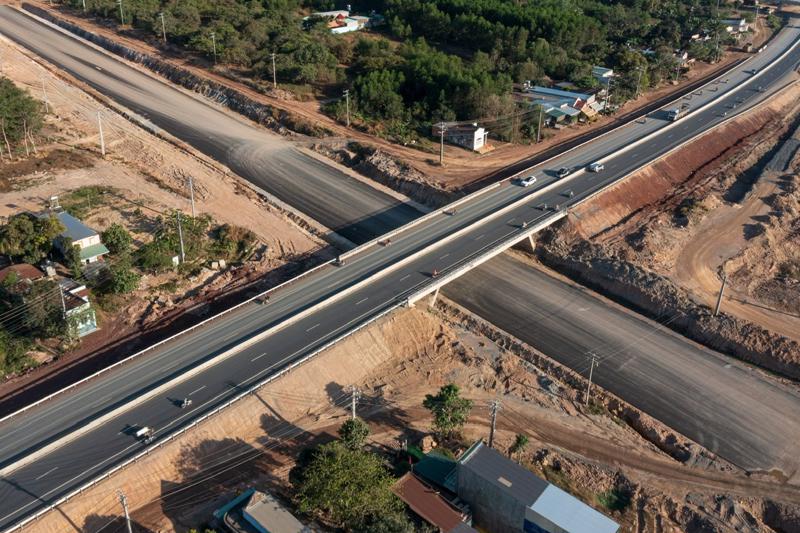 Chuyển biến vượt bậc về phát triển cao tốc là 1 trong 10 dấu ấn nổi bật của Việt Nam năm 2023- Ảnh 10.