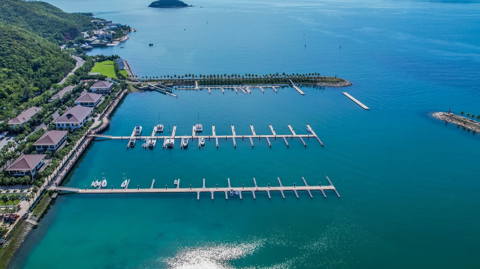 Ngành du thuyền Việt Nam đang ở vạch xuất phát dù có tiềm năng rất lớn- Ảnh 6. Ngành du thuyền Việt Nam đang ở vạch xuất phát dù có tiềm năng rất lớn- Ảnh 6.