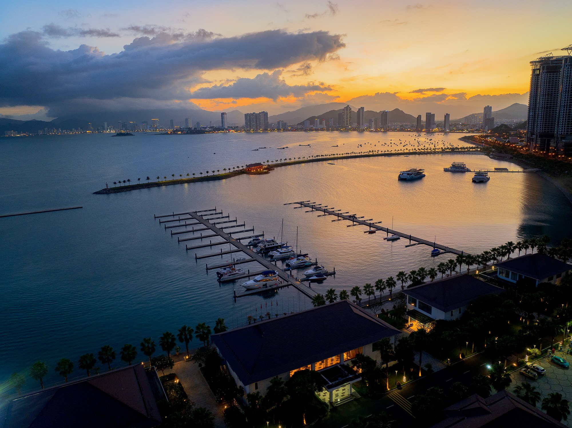 Ngành du thuyền Việt Nam đang ở vạch xuất phát dù có tiềm năng rất lớn- Ảnh 8. Ngành du thuyền Việt Nam đang ở vạch xuất phát dù có tiềm năng rất lớn- Ảnh 8.