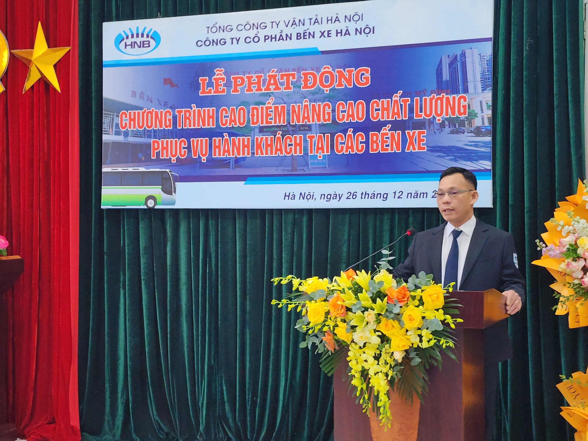 Các bến xe ở Hà Nội đảm bảo phương tiện phục vụ nhân dân đi lại dịp tết Dương lịch- Ảnh 7.