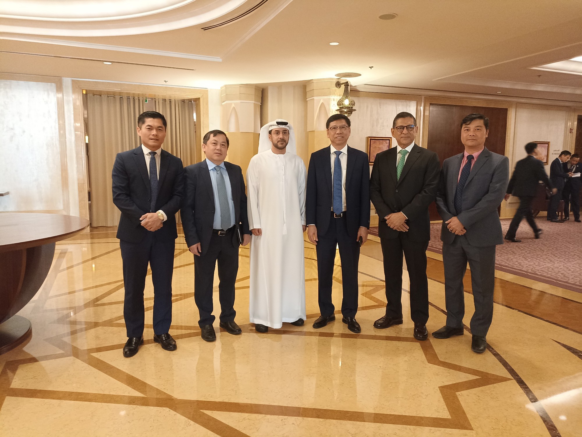 Cục Hàng hải VN ký biên bản ghi nhớ hợp tác với Tập đoàn Cảng Abu Dhabi- Ảnh 6.