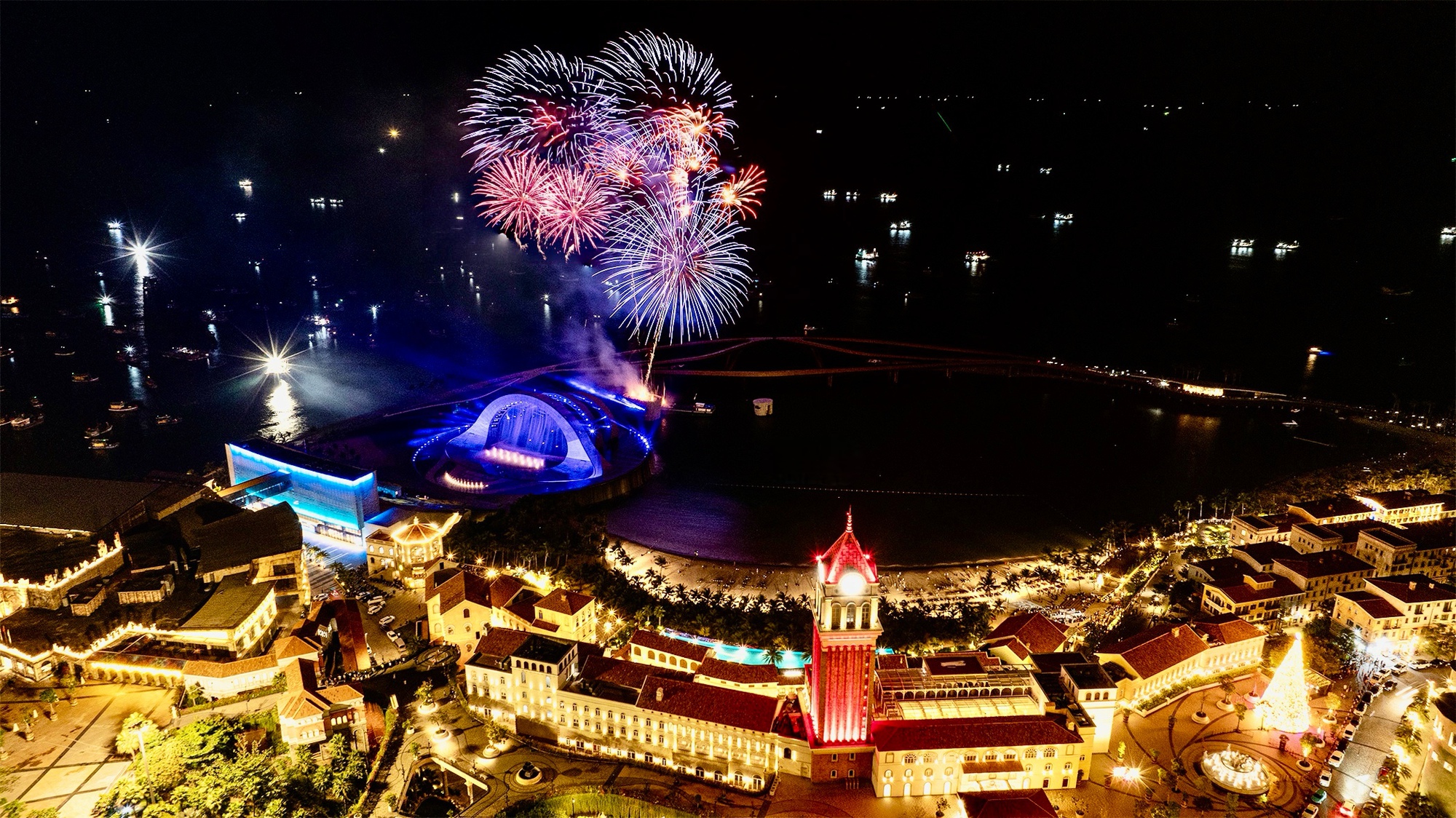 Số chuyến bay liên tục tăng, du lịch Phú Quốc tỏa sắc cuối năm- Ảnh 4.