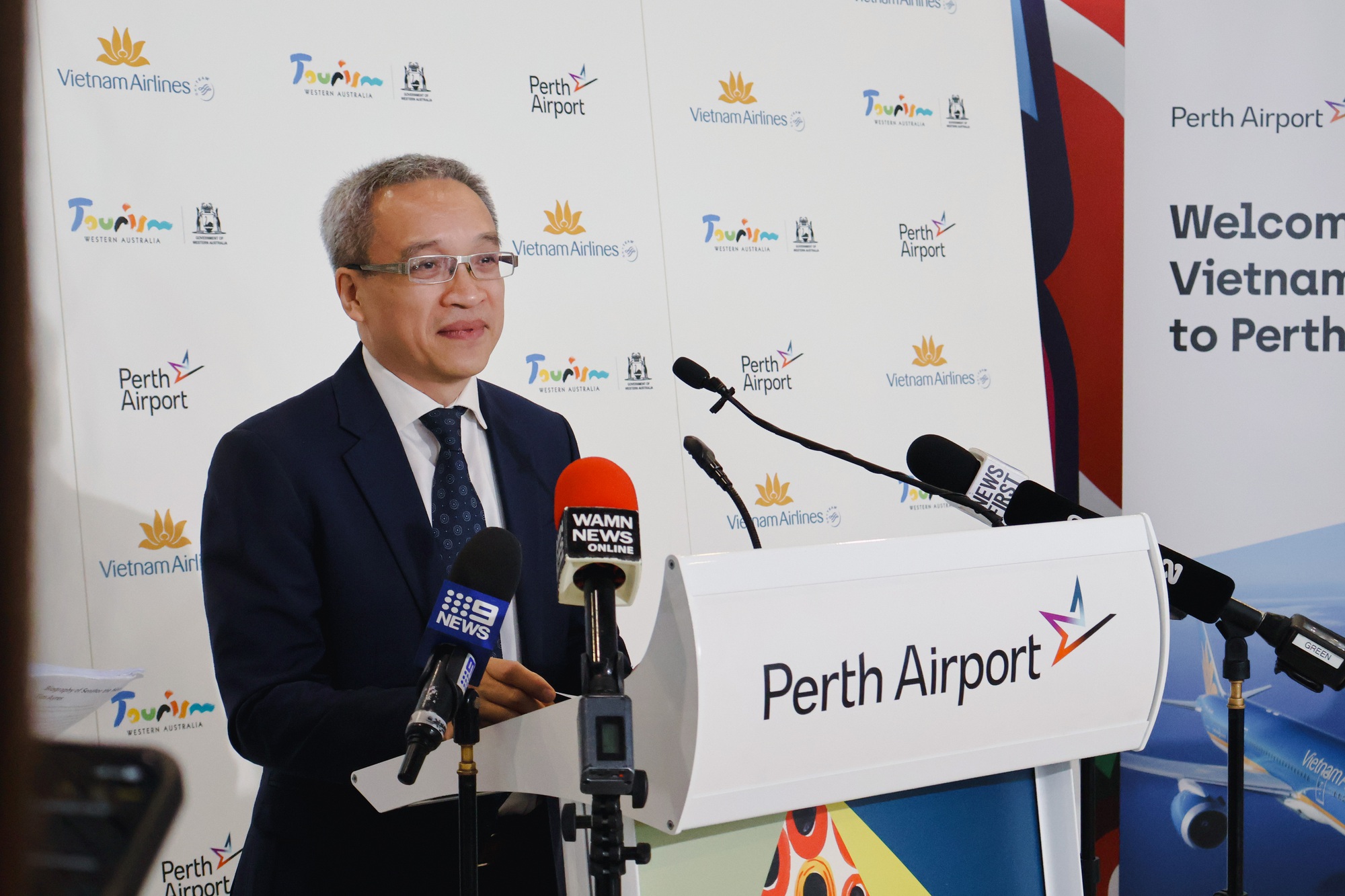 Hình ảnh Boeing 787 Dreamliner chở gần 200 khách trên chuyến bay thẳng từ Tân Sơn Nhất đến thành phố Perth, Úc- Ảnh 5.