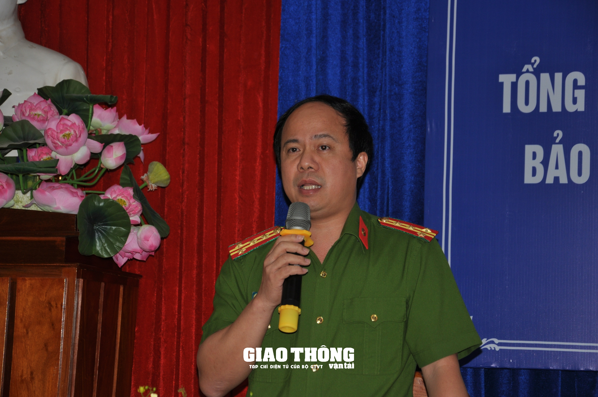 Ban ATGT Quảng Ngãi bàn giải pháp kéo giảm TNGT trong năm 2023 - Ảnh 3. Ban ATGT Quảng Ngãi bàn giải pháp kéo giảm TNGT trong năm 2023 - Ảnh 3.