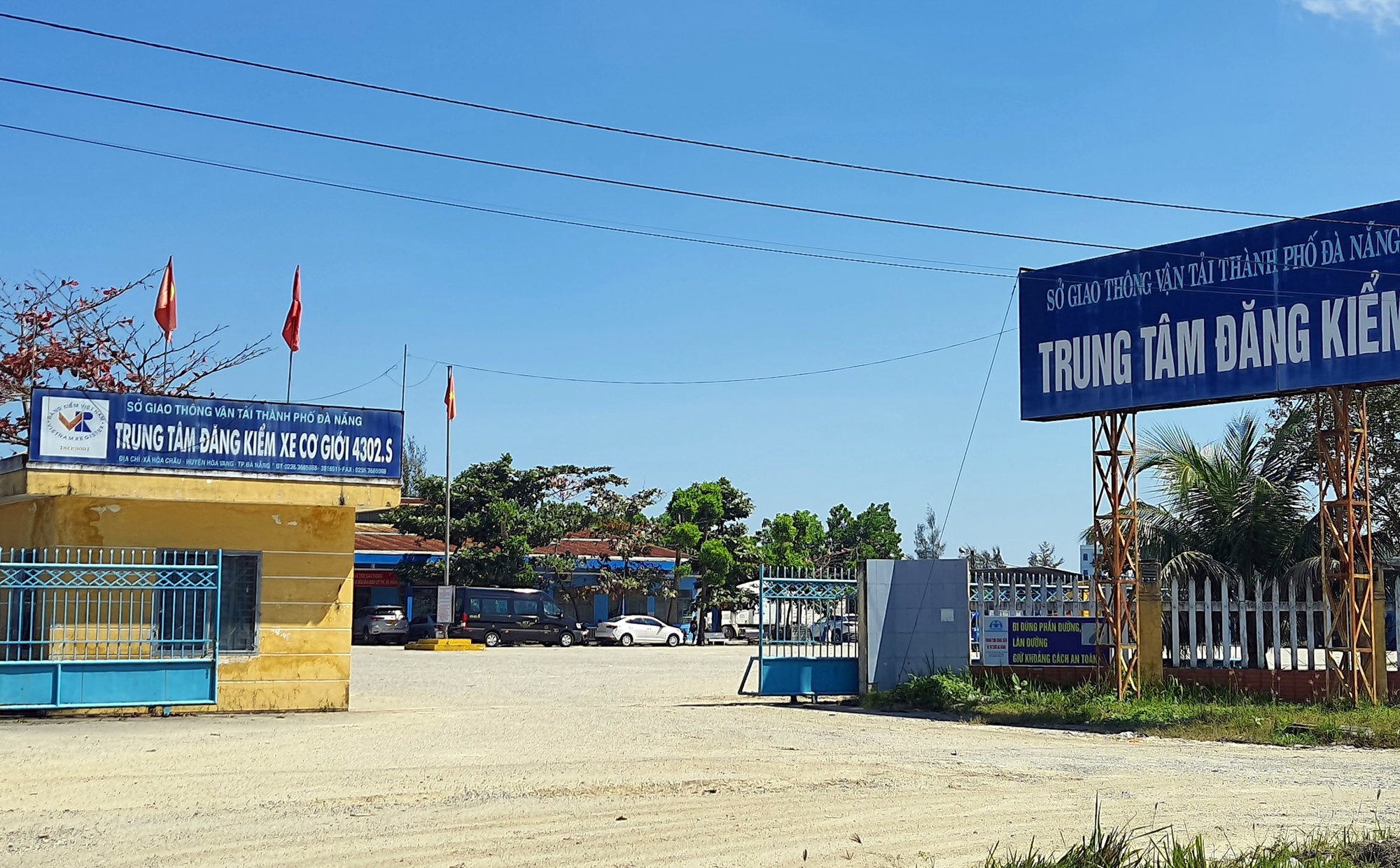 Các trung tâm đăng kiểm ở Đà Nẵng hoạt động thế nào sau khi có bán bộ bị khởi tố, bắt tạm giam? - Ảnh 3.