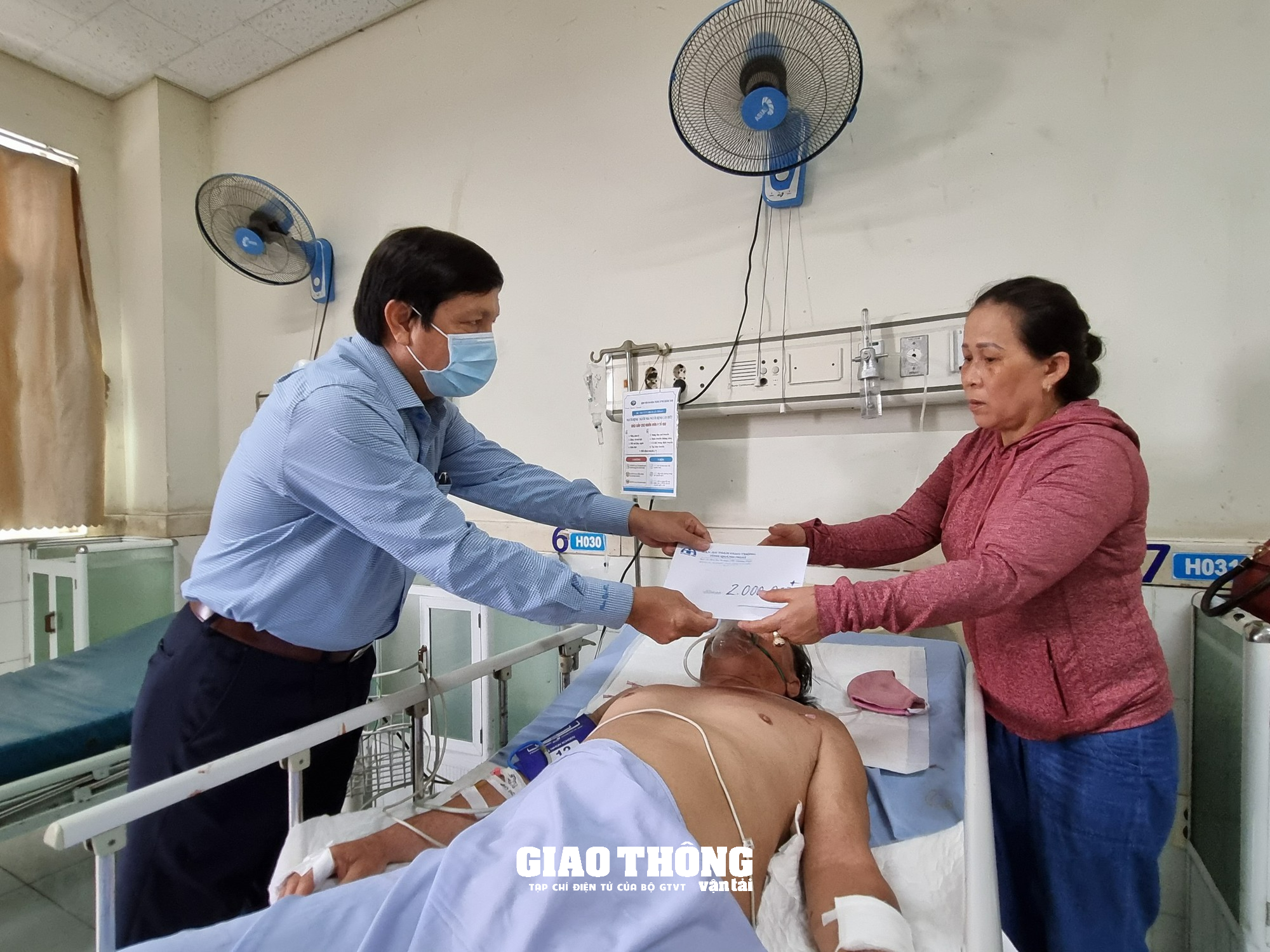 Ông Khuất Việt Hùng trực tiếp đến hiện trường chỉ đạo khắc phục vụ TNGT đặc biệt nghiêm trọng ở Quảng Nam - Ảnh 12.