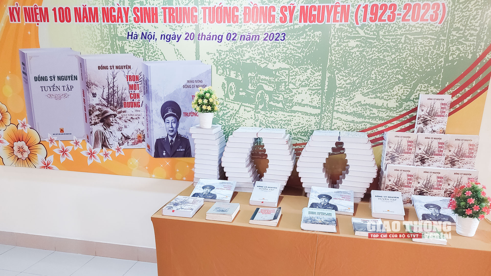 Góc nhìn đa chiều, đầy đủ và toàn diện về Trung tướng Đồng Sỹ Nguyên - Ảnh 1. Góc nhìn đa chiều, đầy đủ và toàn diện về Trung tướng Đồng Sỹ Nguyên - Ảnh 1.