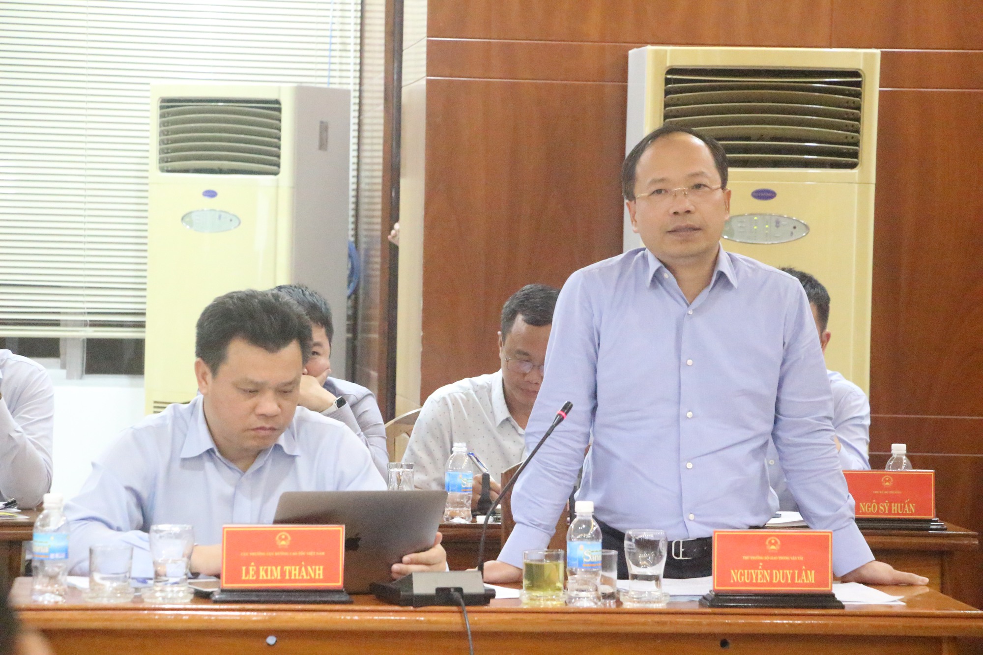 Thúc tiến độ GPMB, tháo gỡ nguồn vật liệu làm đường cao tốc qua Khánh Hòa - Ảnh 3.