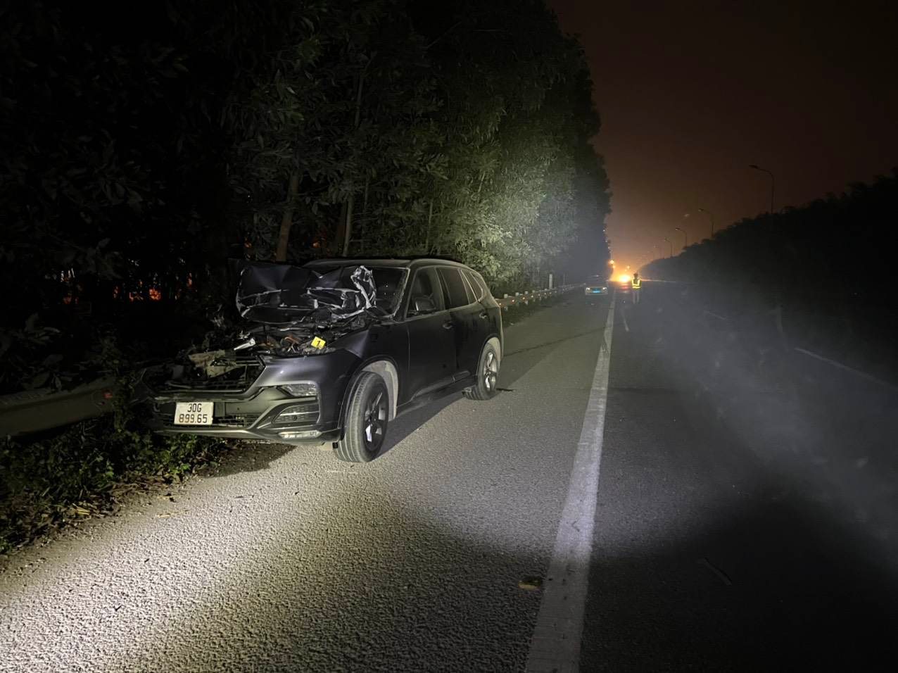 Hà Nội: CSGT truy tìm phương tiện liên quan đế vụ TNGT trên Đại lộ Thăng Long - Ảnh 1.